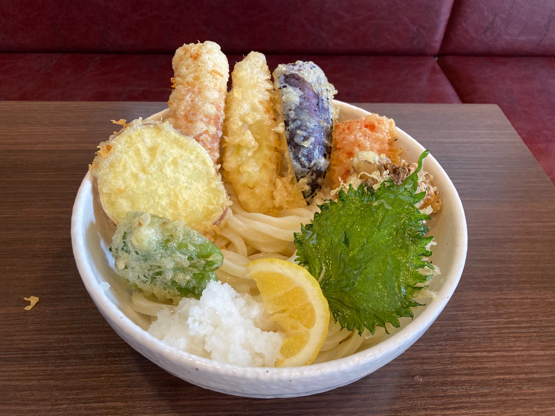 家族想い 野菜天と鯛のちくわ天つけ ¥1380